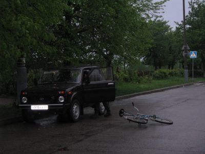 Ромул дмает на ниве или на веле ехать