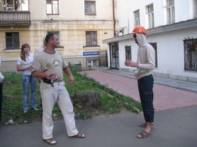 Бьюрик и Девид Блейдман планируют падение гопника