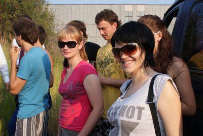 В Кадре Света и женя из ВУГЛУСКРов и Максиг между ними) запомните их в лицо)