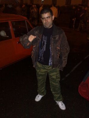 Салих уже опытный райдер.