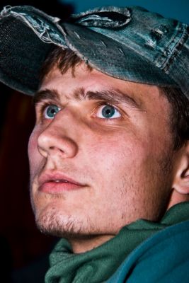 Один из наших МАчо, Мерлини - Андрей. Девчонки и он свободен))