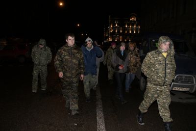 Поели. выпили у Крутых Бобров и пошли получать призы)