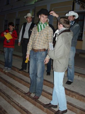 "ну и где он взятку спрятал??"