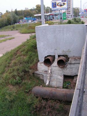 3045
