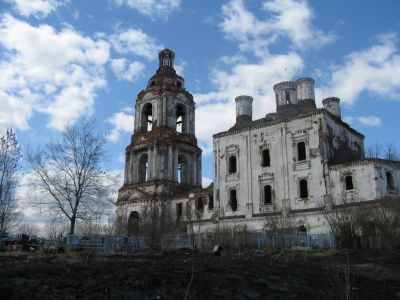 церковь с воздушным артефактом